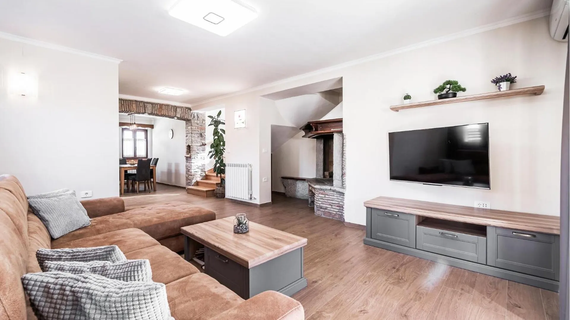 Gorgeous Home In Roc With Wifi 克罗地亚